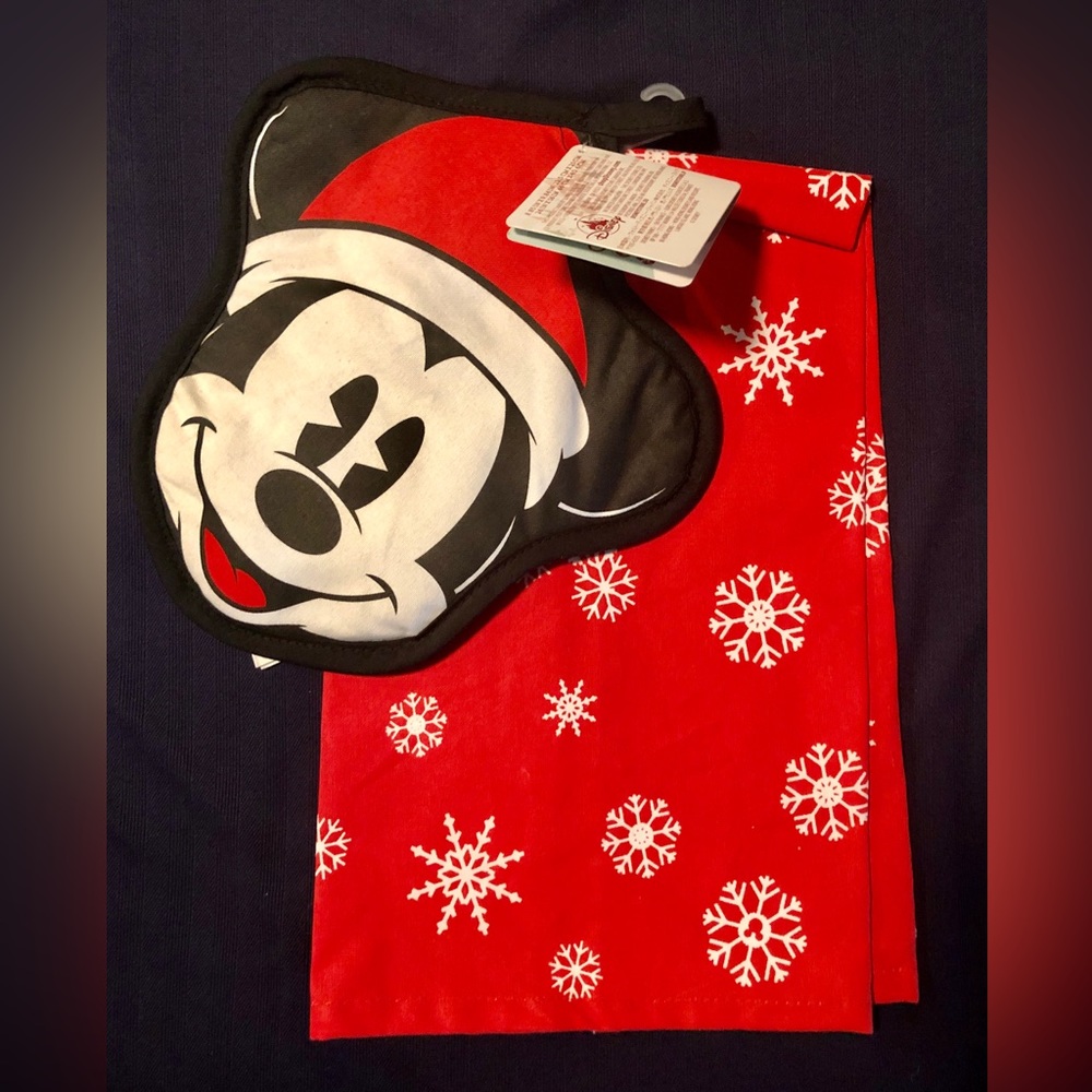 Disney Mickey Mouse kitchen towels & pot holder (NWT)